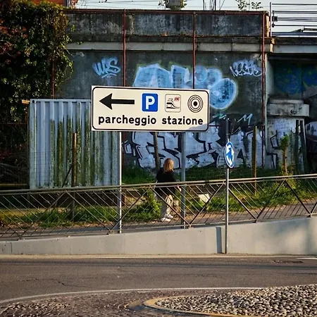Parma Express Traveller'S Lodging Front Station Fs Covered Parking Apartment