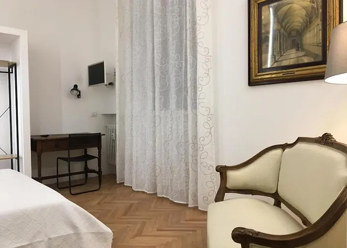 Apartment Express Traveller's Front Station Fs Privat Parking