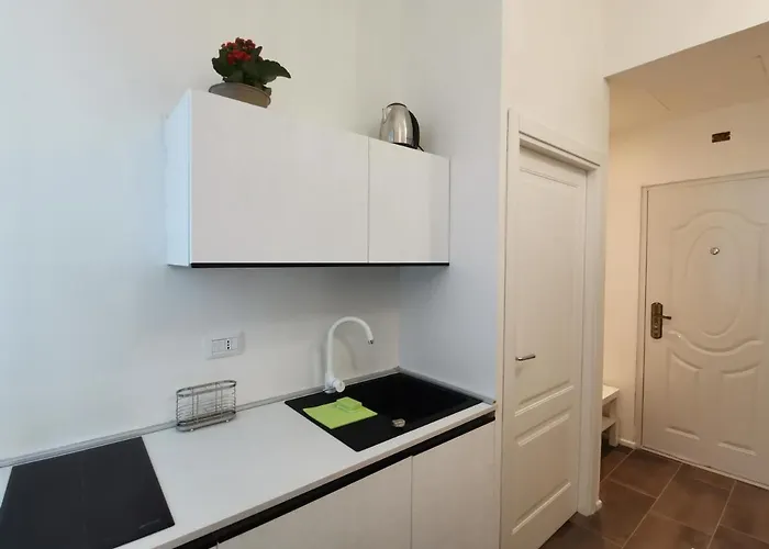 Express Traveller's Front Station Fs Privat Parking Apartment