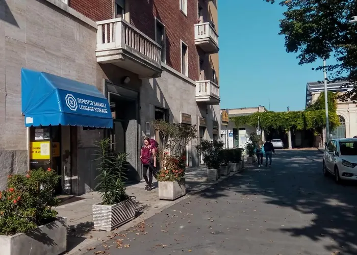 Express Traveller's Front Station Fs Privat Parking Parma