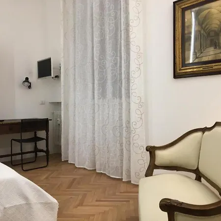 公寓 Express Traveller's Front Station Fs Privat Parking