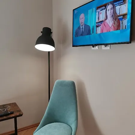 Express Traveller's Front Station Fs Privat Parking Apartment