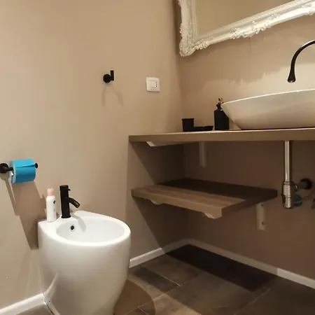 Lägenhet Express Traveller's Front Station Fs Privat Parking *