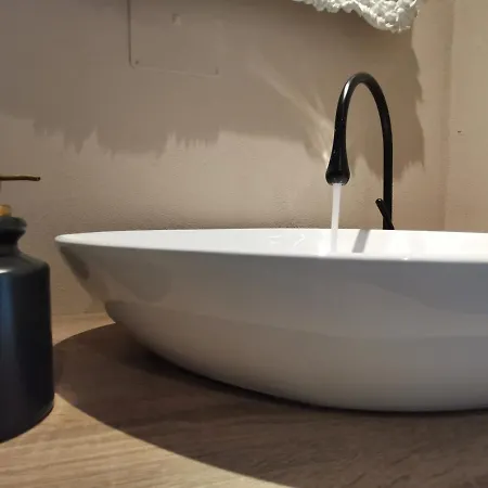 公寓 Express Traveller's Front Station Fs Privat Parking *