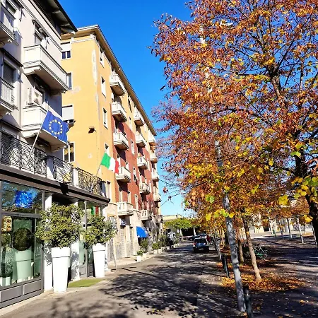 Apartment Express Traveller's Front Station Fs Parking *
