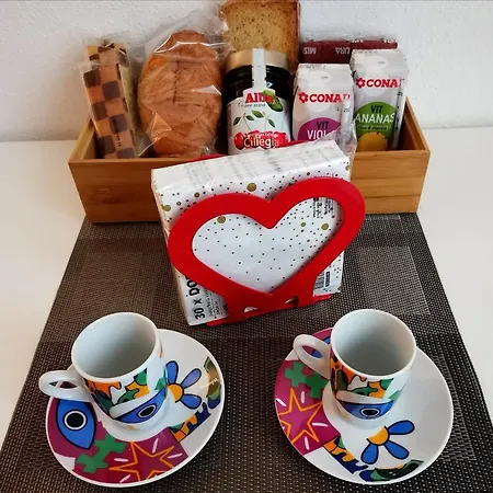 Express Traveller's Front Station Fs Privat Parking * 帕爾馬