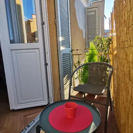 Apartment Express Traveller's Front Station Fs Privat Parking *