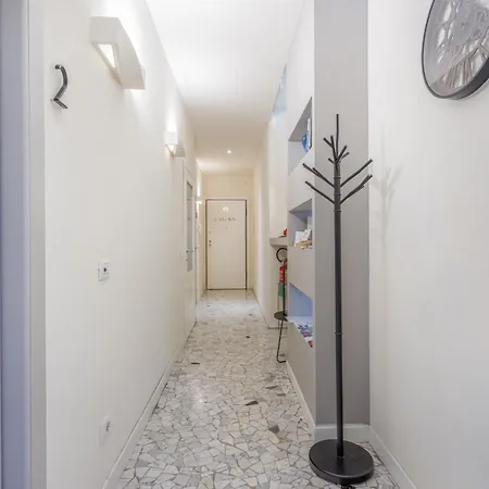 Express Traveller's Front Station Fs Covered Parking Appartement Parma
