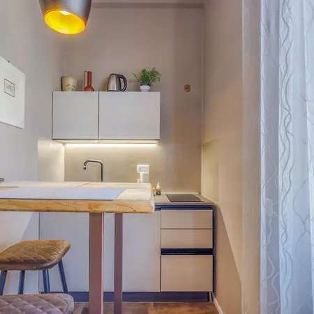 Appartamento Parma Express Traveller'S Lodging Front Station Fs Parking & Bicycle Storage