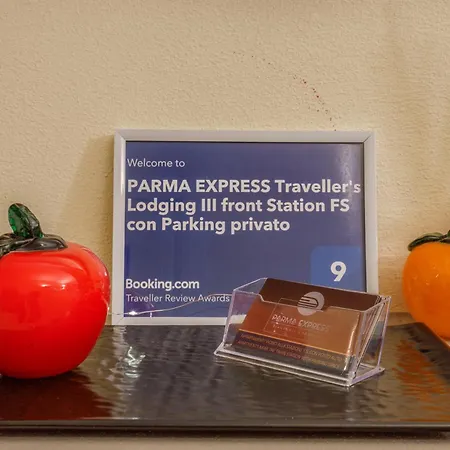 Apartament Express Traveller's Front Station Fs Covered Parking Parma