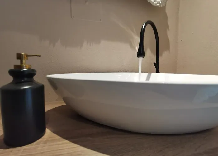 アパート Express Traveller's Front Station Fs Privat Parking *