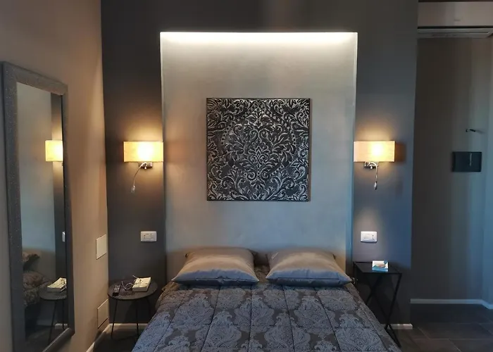 アパート Express Traveller's Front Station Fs Privat Parking