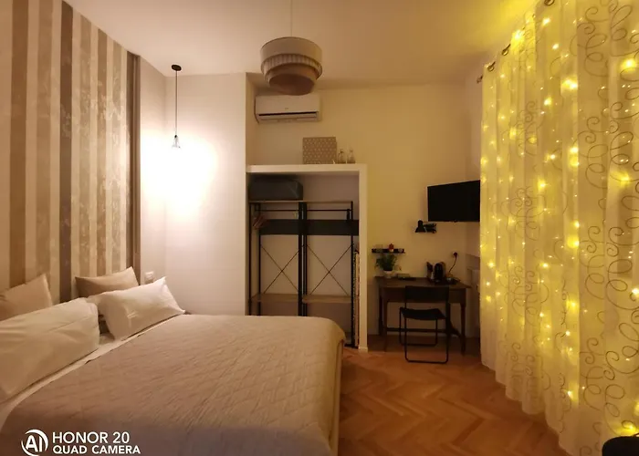 PARMA EXPRESS Travellers Lodgings - SELF CECK IN * Parma